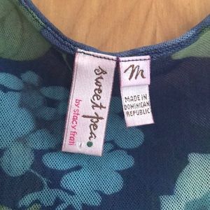 Sweet Pea Tops - Sweat Pea stretch tank. Sweet Pea Tops - Sweat Pea stretch tank.